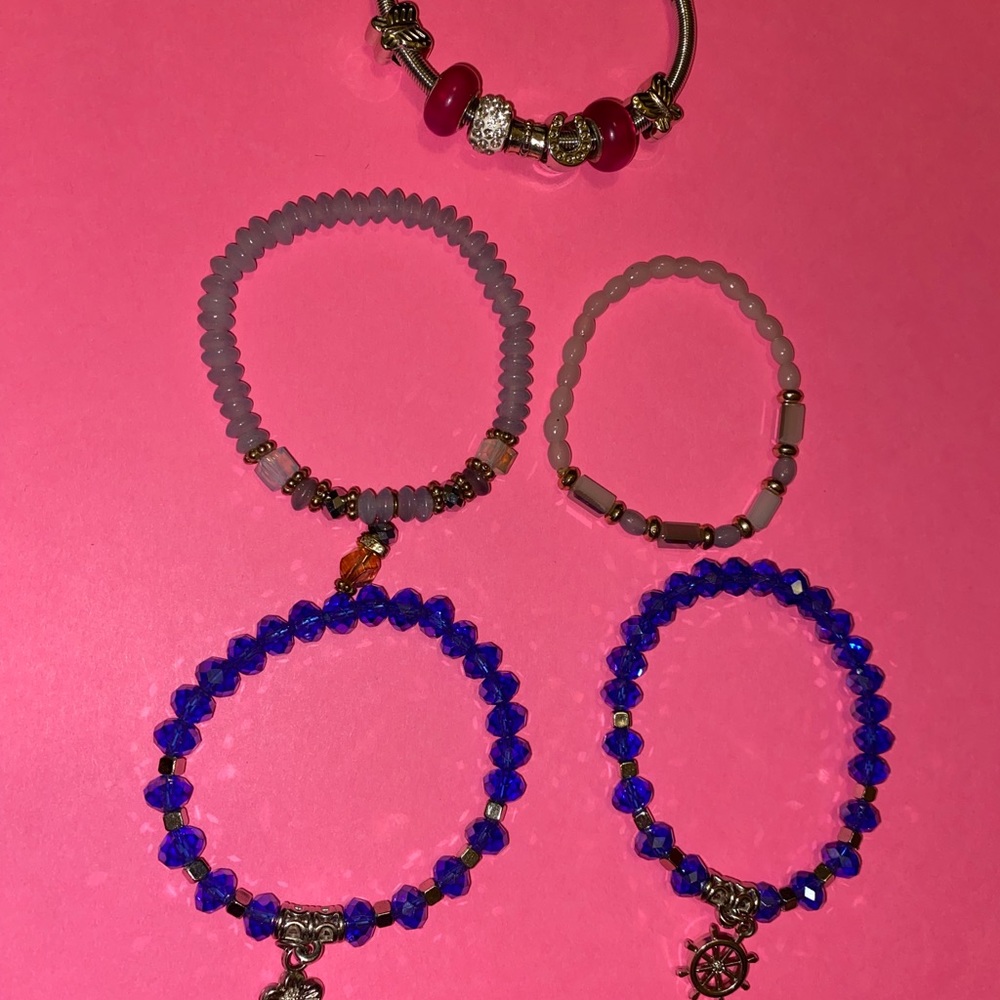 Six bracelets - Picture 5 of 8